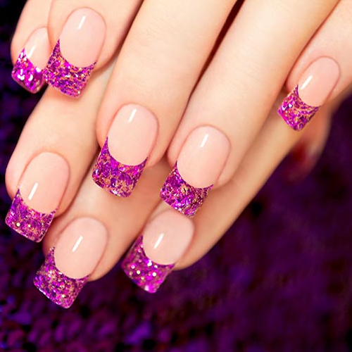 Nail art से पाएं Glamour look  