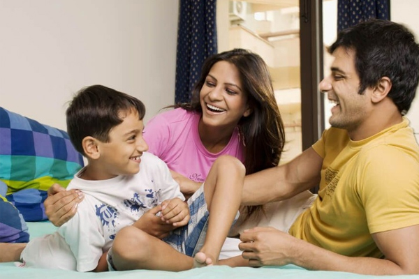 Parenting Tips: इस तरह गलत संगति से बाहर आएगा बच्चा, फॉलो करें ये टिप्स 