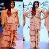 LFW में सलमान की यूलिया ने कर दी अच्छे-अच्छों की छुट्टी 