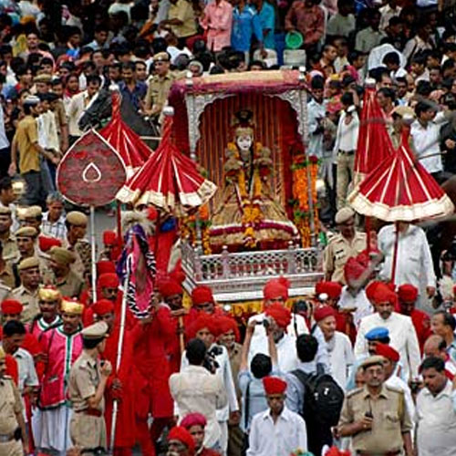 कैसे बनायें हरियाली तीज को और भी शुभ  